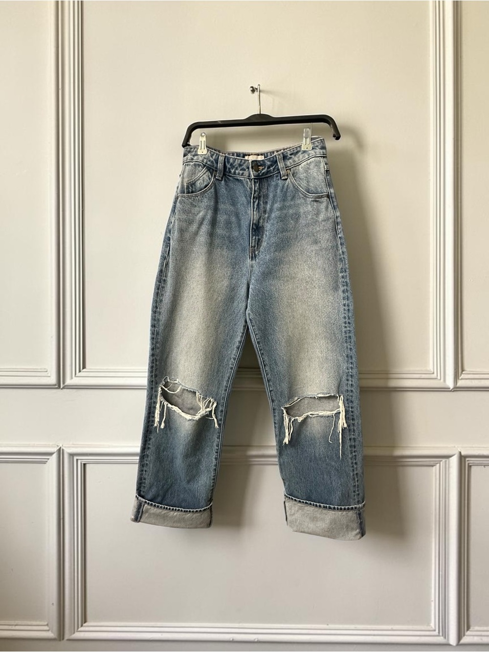 ROLLA’S The Heidi High Rise Loose Straight Jeans. Size: 27